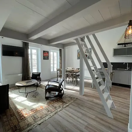 Apartment Grand Ancien En Centre La Rochelle (Charente-Maritime)