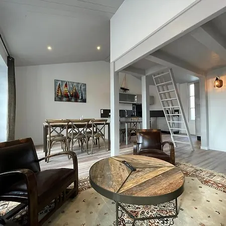 Apartment Grand Ancien En Centre